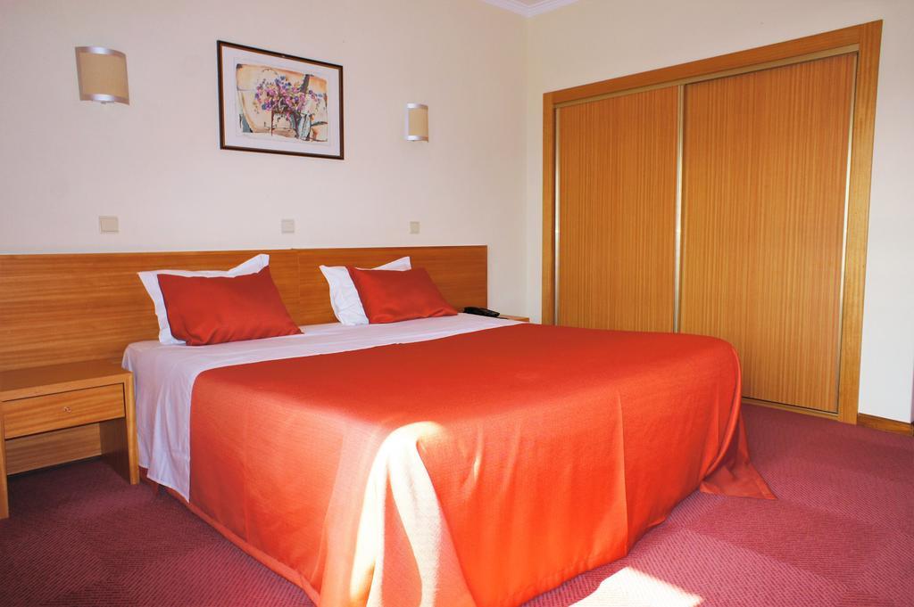 Hotel Contriz Повуа-де-Варзін Екстер'єр фото