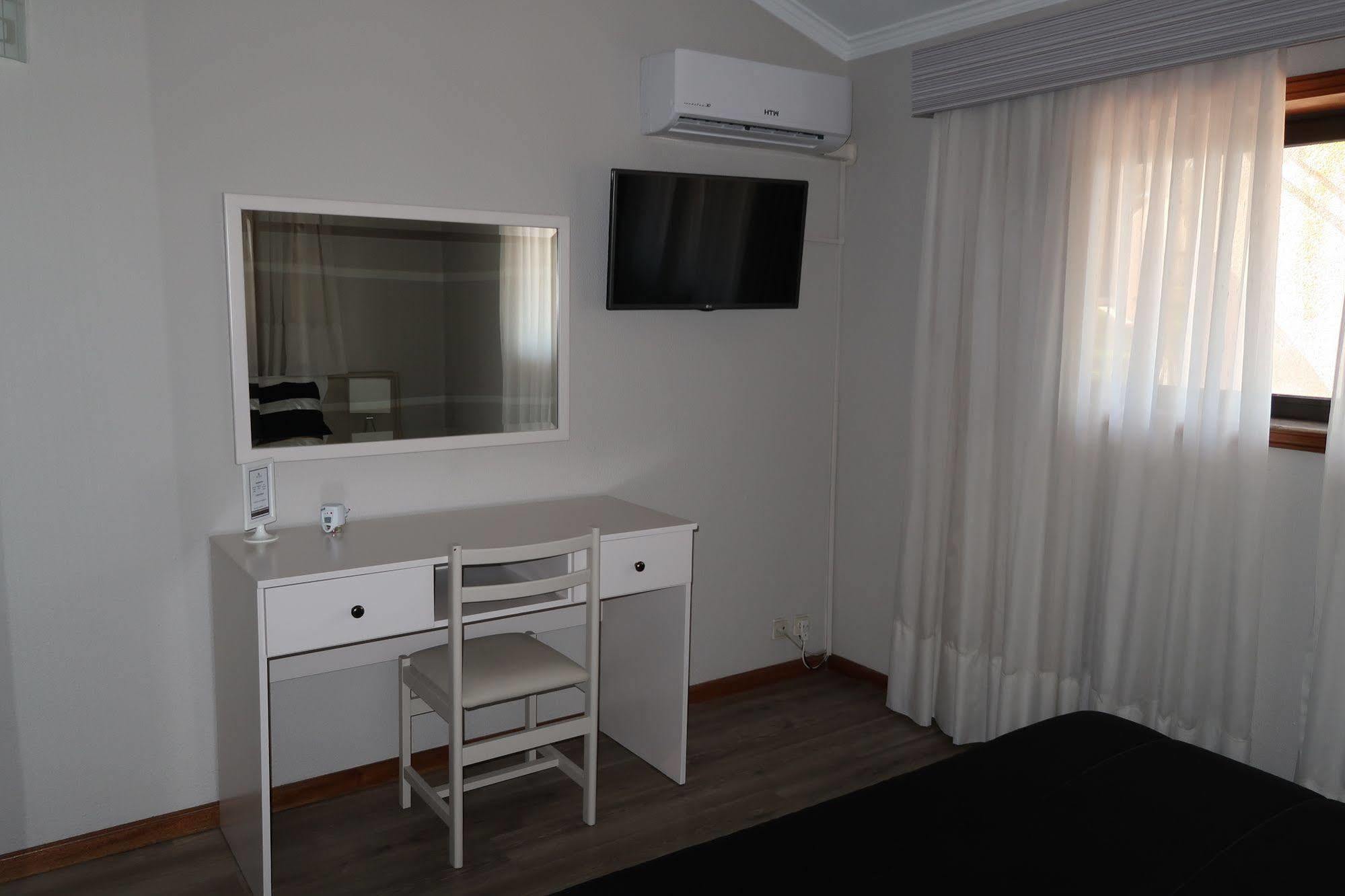 Hotel Contriz Повуа-де-Варзін Екстер'єр фото