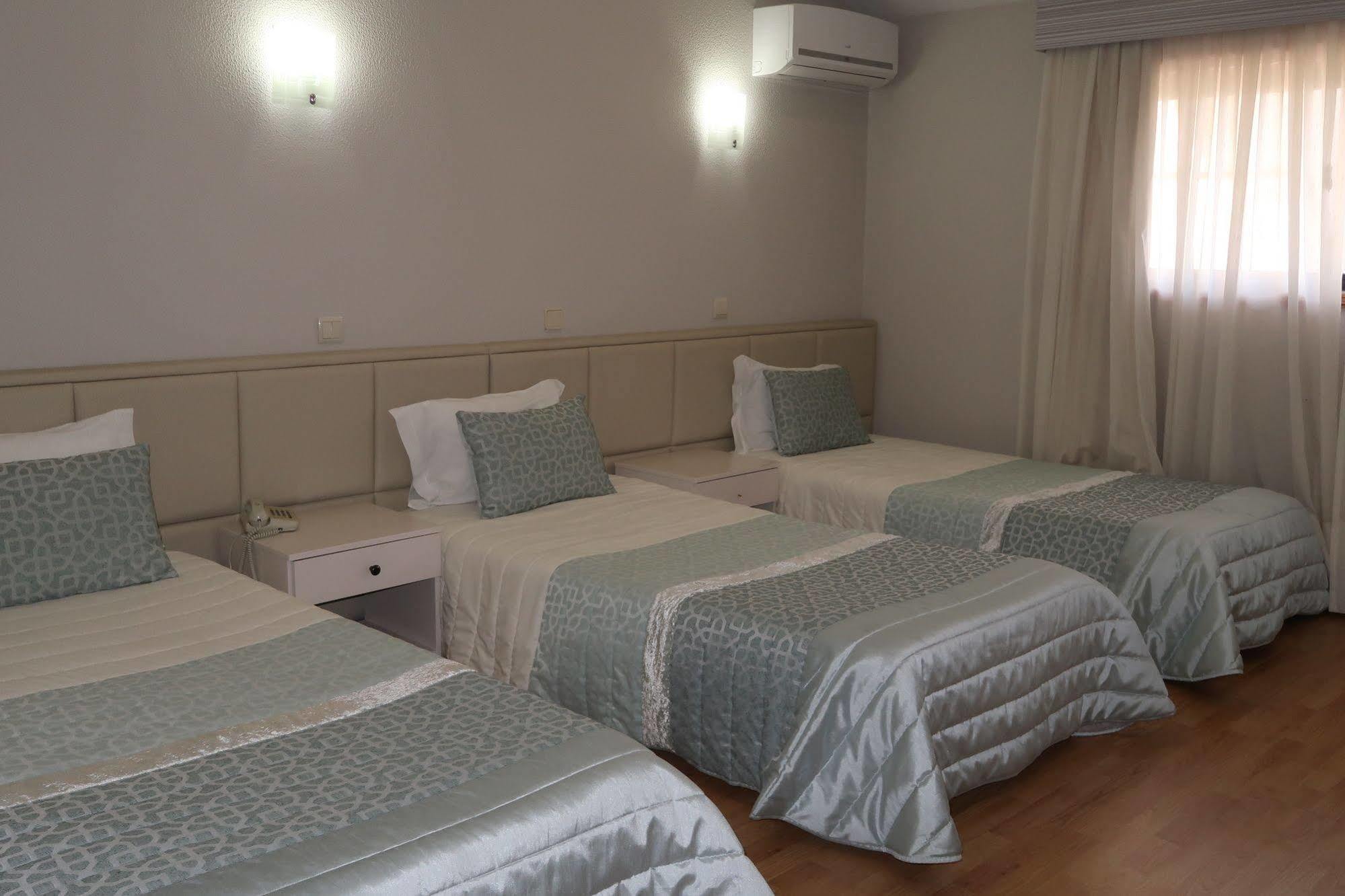 Hotel Contriz Повуа-де-Варзін Екстер'єр фото